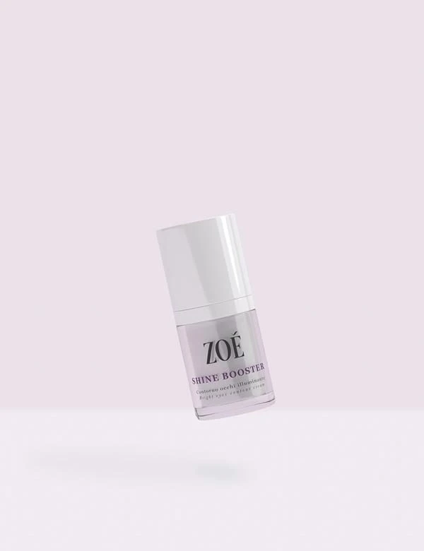 Zoè Cosmetics Shine Booster Contorno Occhi Antirughe Effetto Filler Su Borse -30% E Su Occhiaie -50% Ml. 15 1 Zoè Cosmetics Shine Booster Contorno Occhi Antirughe Effetto Filler Su Borse -30% E Su Occhiaie -50% Ml. 15